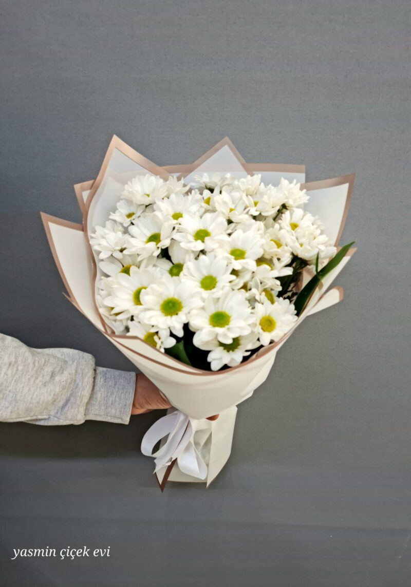 BEYAZ PAPATYADAN BUKET CANLI