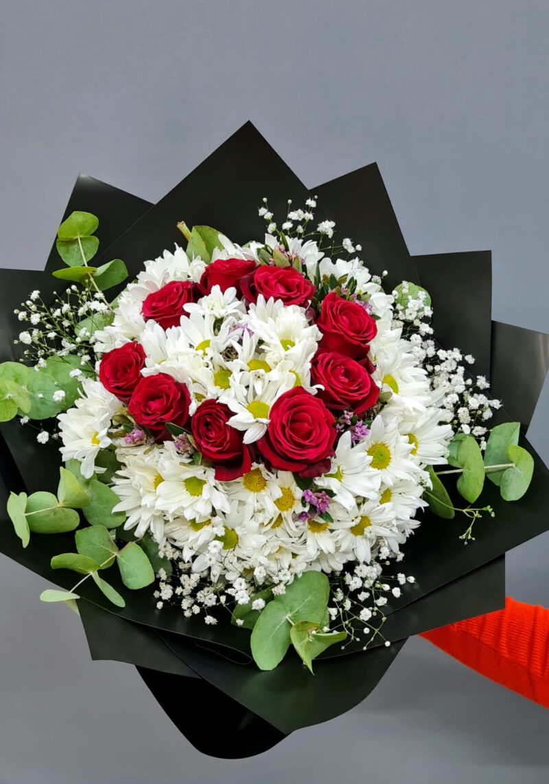 9 GÜLLÜ & BEYAZ PAPTYA BÜYÜK BOY CANLI