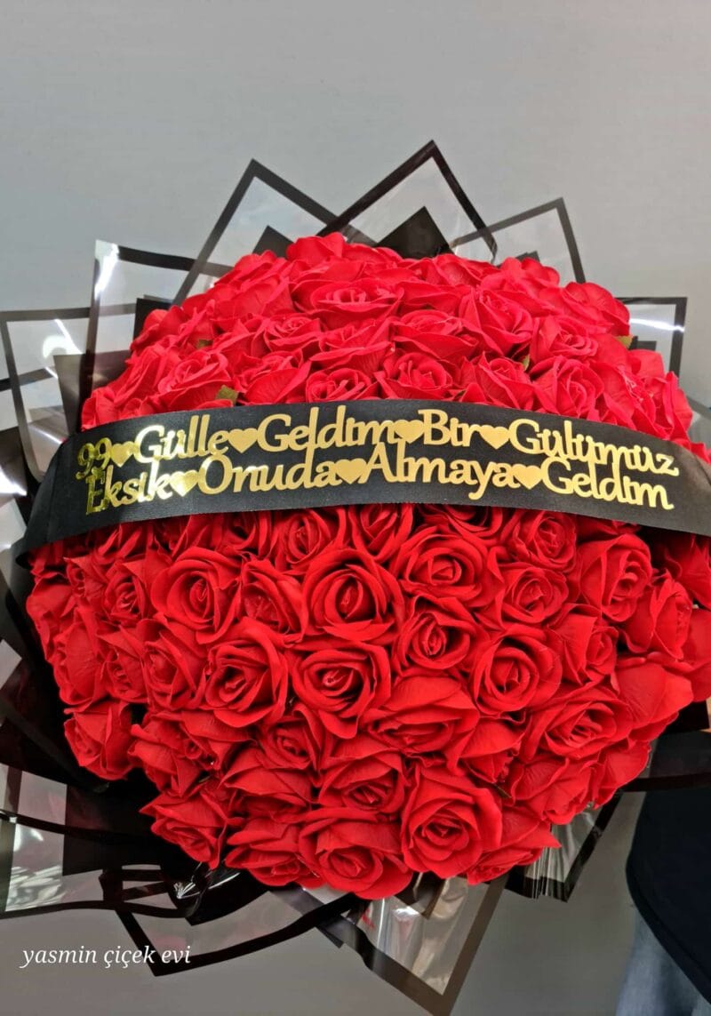YAPAY KIRMIZI GÜL BUKETİ 99 ADET
