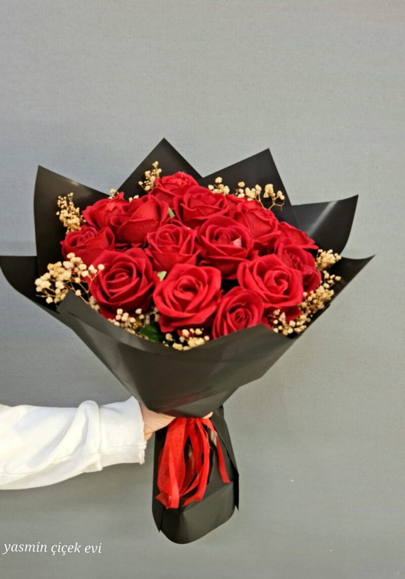KIRMIZI GÜL BUKETİ YAPAY 15 ADET