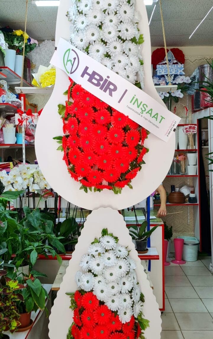 ÇELENK YAPAY ÇİÇEKLİ 6