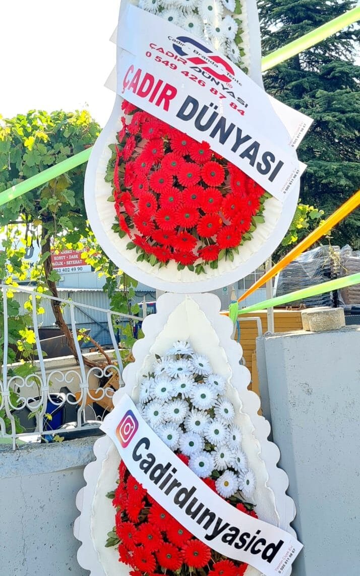 ÇELENK YAPAY ÇİÇEKLİ 7