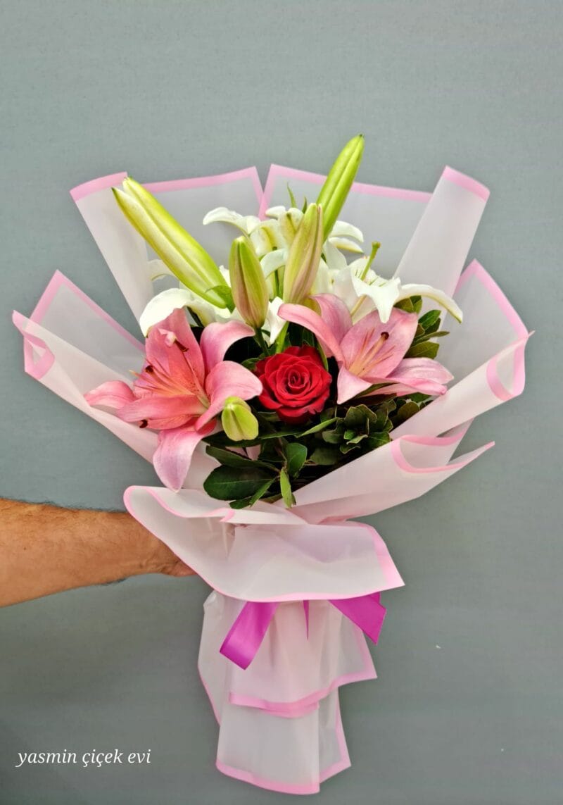 LİLYUM VE GÜL BUKETİ CANLI